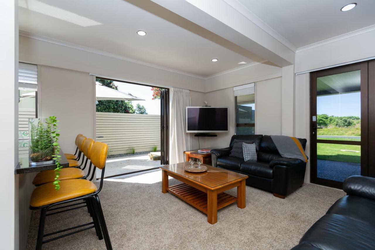 Waihi Beach Paradise Resort Экстерьер фото
